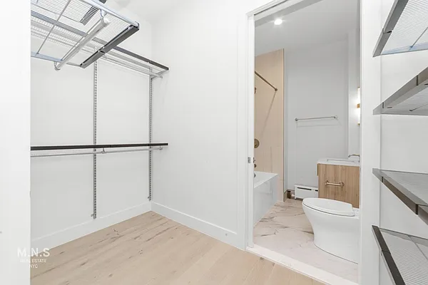 Rented by MNS | media 17