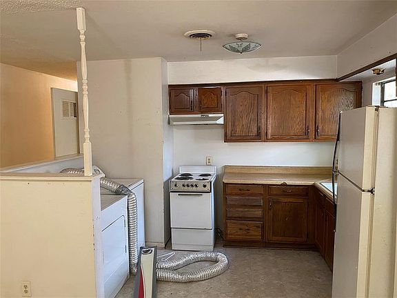 4th image of 1031 S 14th St