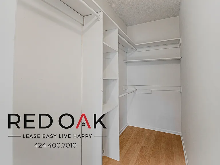 710 N Genesee Ave #10 — Photo 18