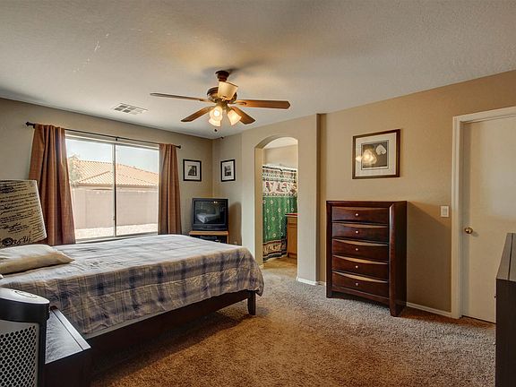 5th image of 1567 E Elaine Dr