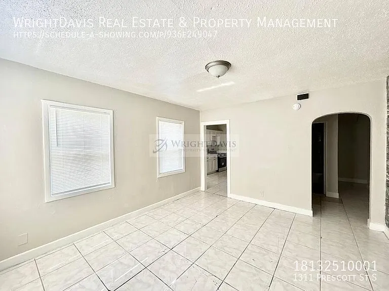 1311 Prescott St S — Photo 8