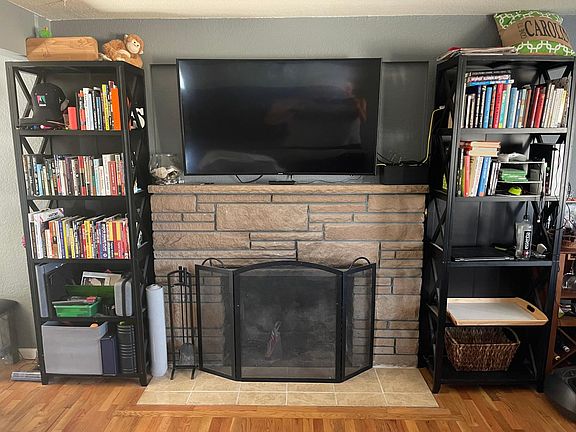 3rd image of 1519 J St SE