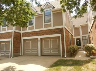 8246 NW Birch Ln, Kansas City, MO 64151