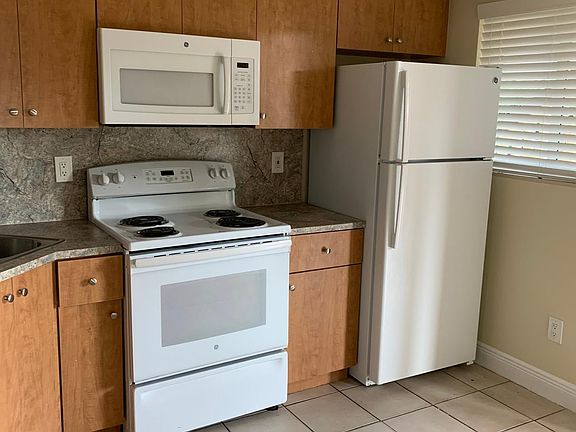3rd image of 430 NW 47th Ave