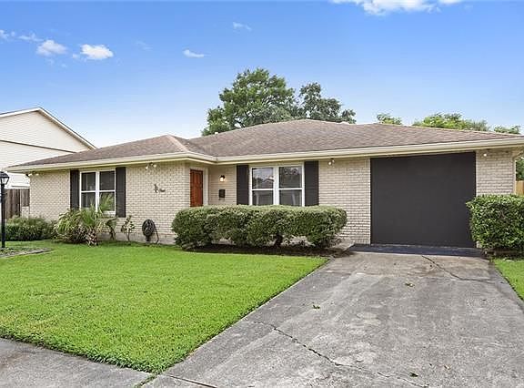 2nd image of 304 Amapola Cir