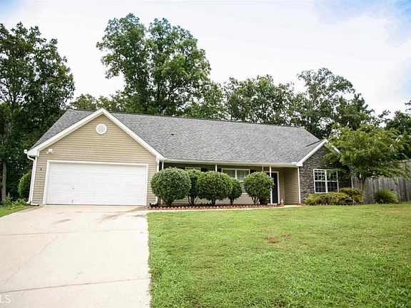 3rd image of 123 Creekdale Dr