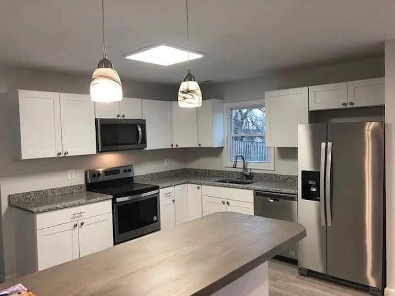 9104 Cooper Dr — Photo 15