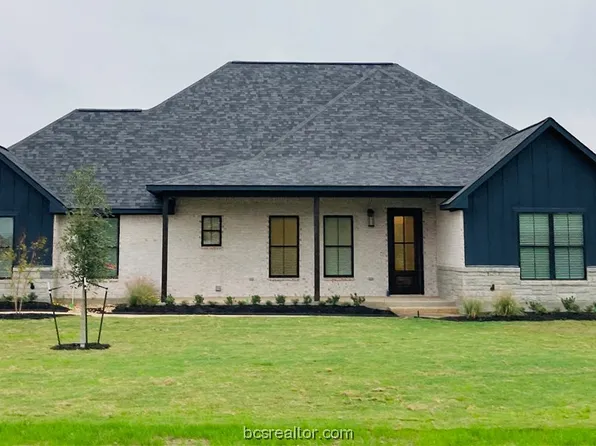 7471 Garrison Creek Dr, Bryan, TX 77808