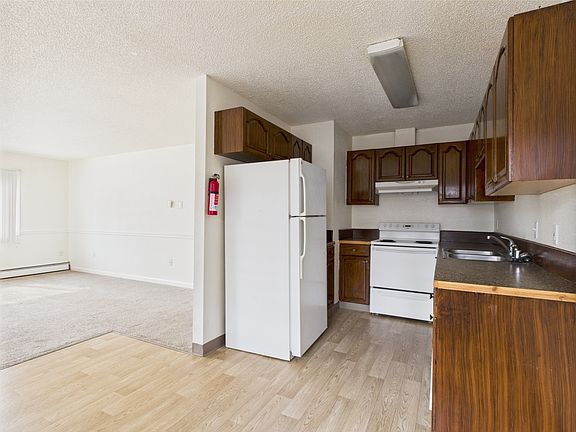 4th image of 100 B St #11379524