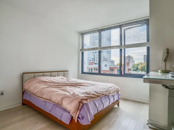 151 Bay Street image 11 of 30