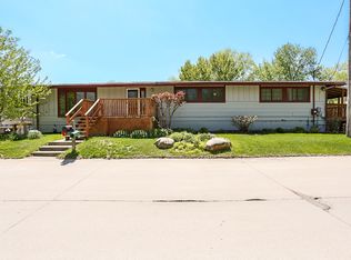 61 Lakewood Villa St, Council Bluffs, IA 51501