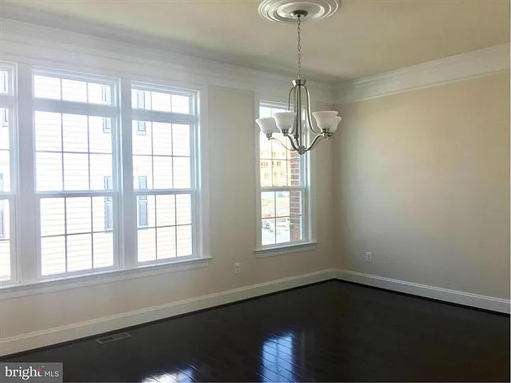 7088 Darbey Knoll Dr — Photo 5