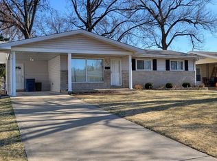 253 Palm Dr, Hazelwood, MO 63042