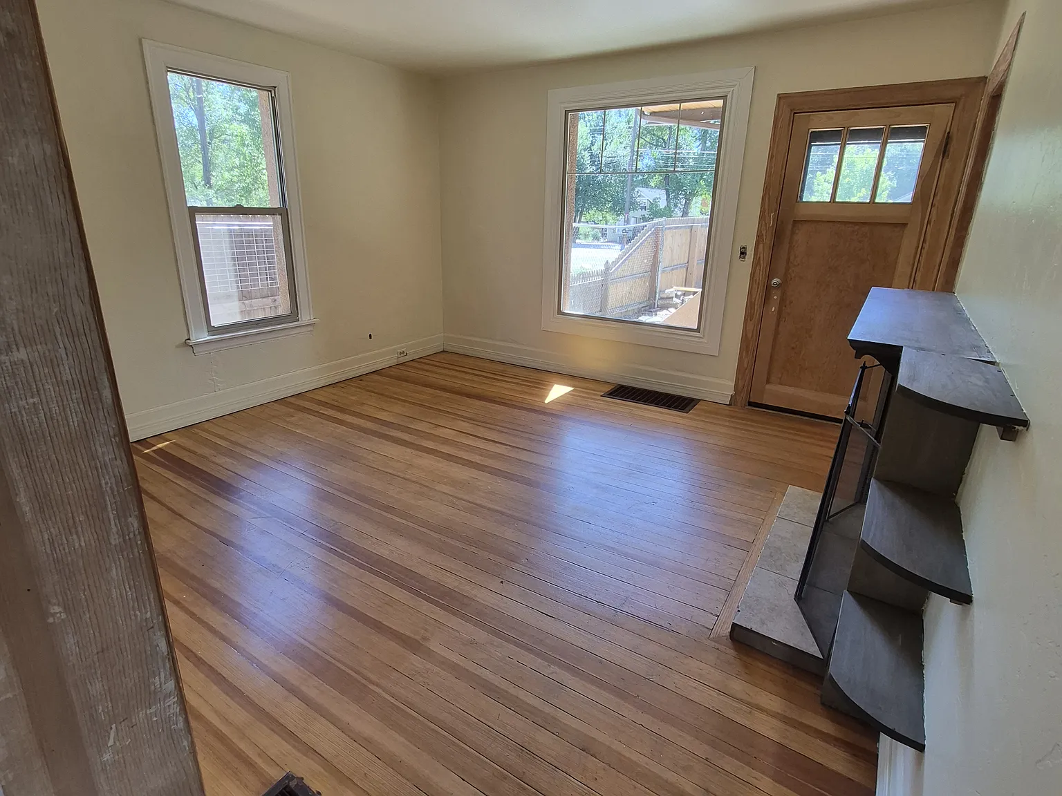 2 bed, 1.5 bath, 1200 sqft, $1,700 — Photo 2