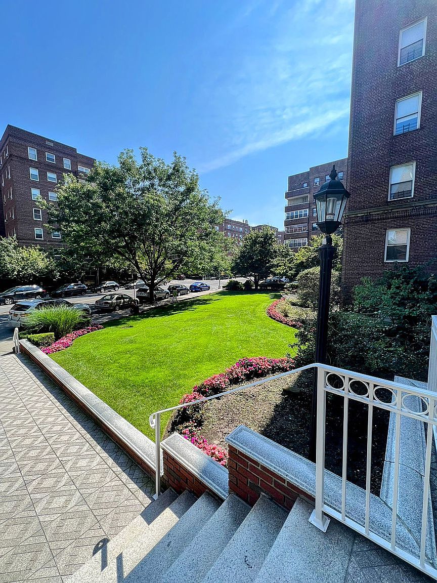 68-64-yellowstone-blvd-a18-forest-hills-ny-11375-zillow