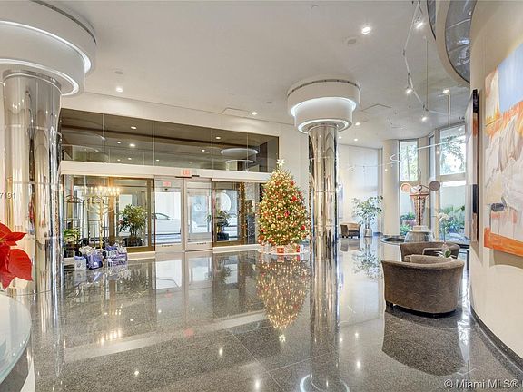 2nd image of 20191 E Country Club Dr APT 1501