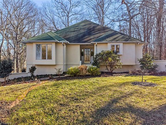 3rd image of 910 Idlewilde Heath Ct