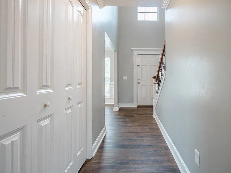 717 Highgrove Ct — Photo 32