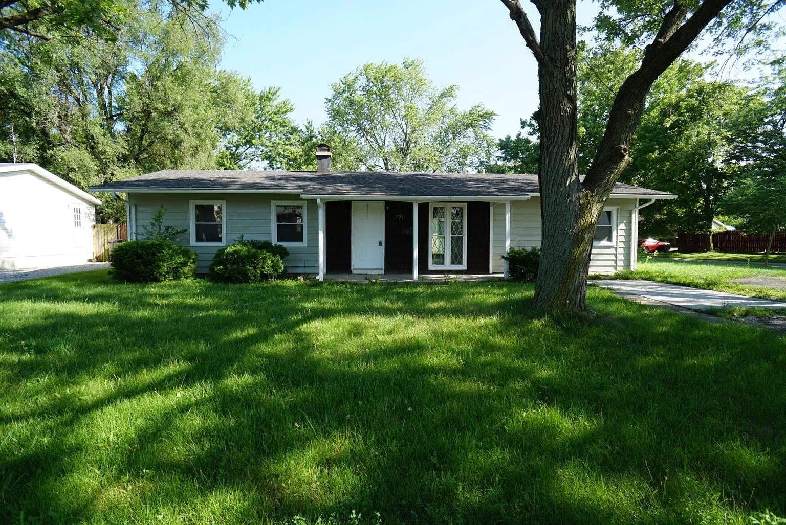 321 Dunbar Ln photo 1