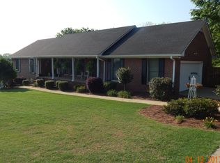 1402 Scenic Dr, Talladega, AL 35160