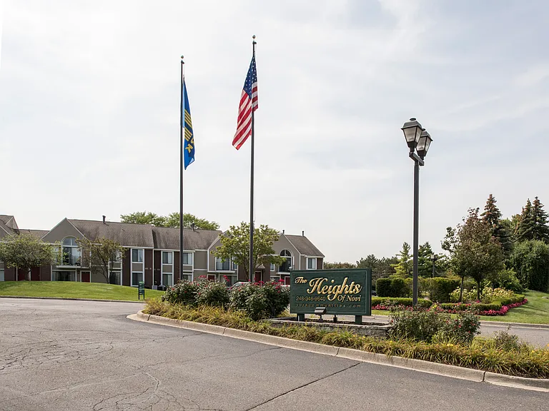 Heights of Novi Apartments — Photo 14