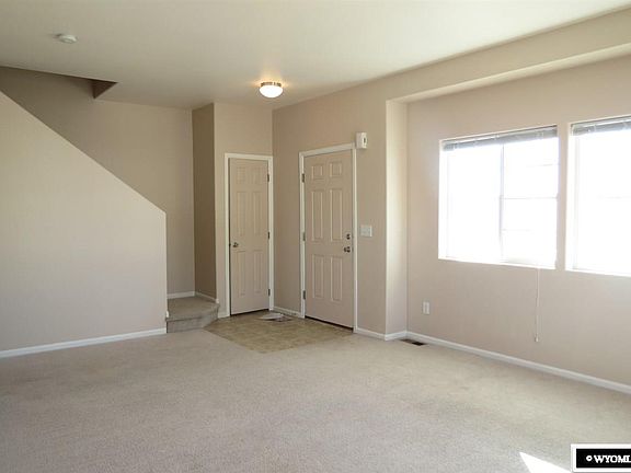 3rd image of 2617 Artesian Cir