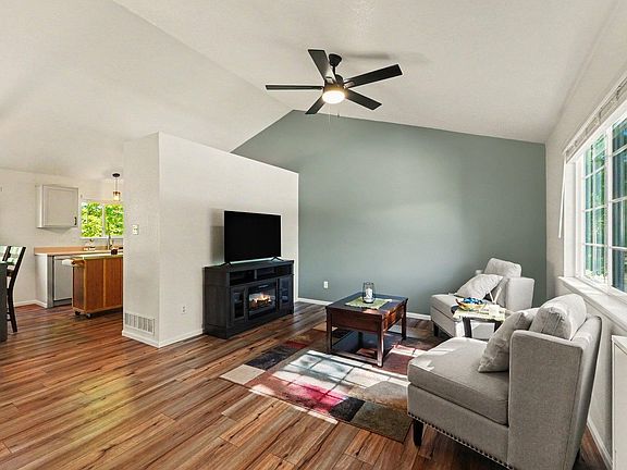 3rd image of 5399 Wolf Ct