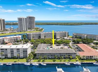 37 Yacht Club Dr APT 302, North Palm Beach, FL 33408