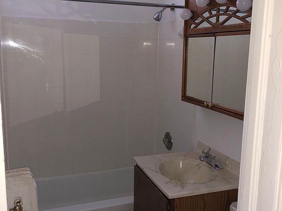 3rd image of 3034 N Dayton St #1 B