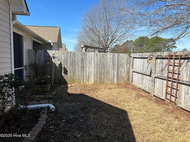 2600 Saddleback Dr #B — Photo 36