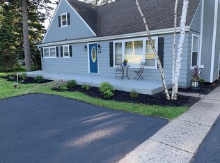 6N524 Gary Ave, Roselle, IL