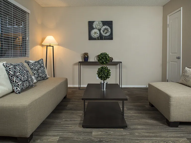 Fifteen 50 Apartments — Photo 38