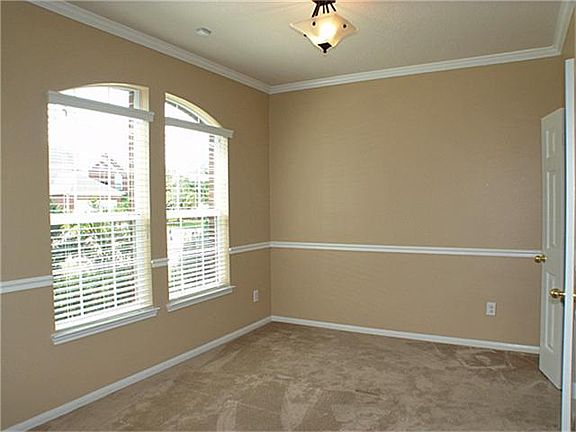 4th image of 2909 Emerald Brook Ln