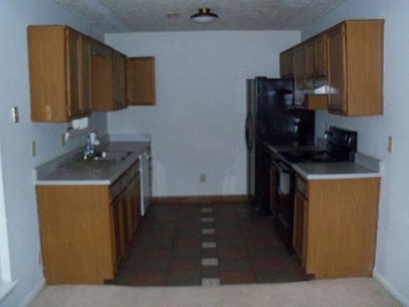 2nd image of 571 Crooked Creek Ct