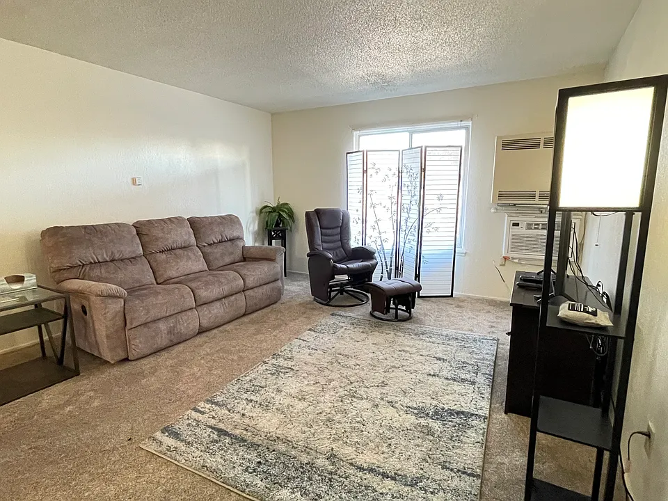 115 Catherine Ln #2
