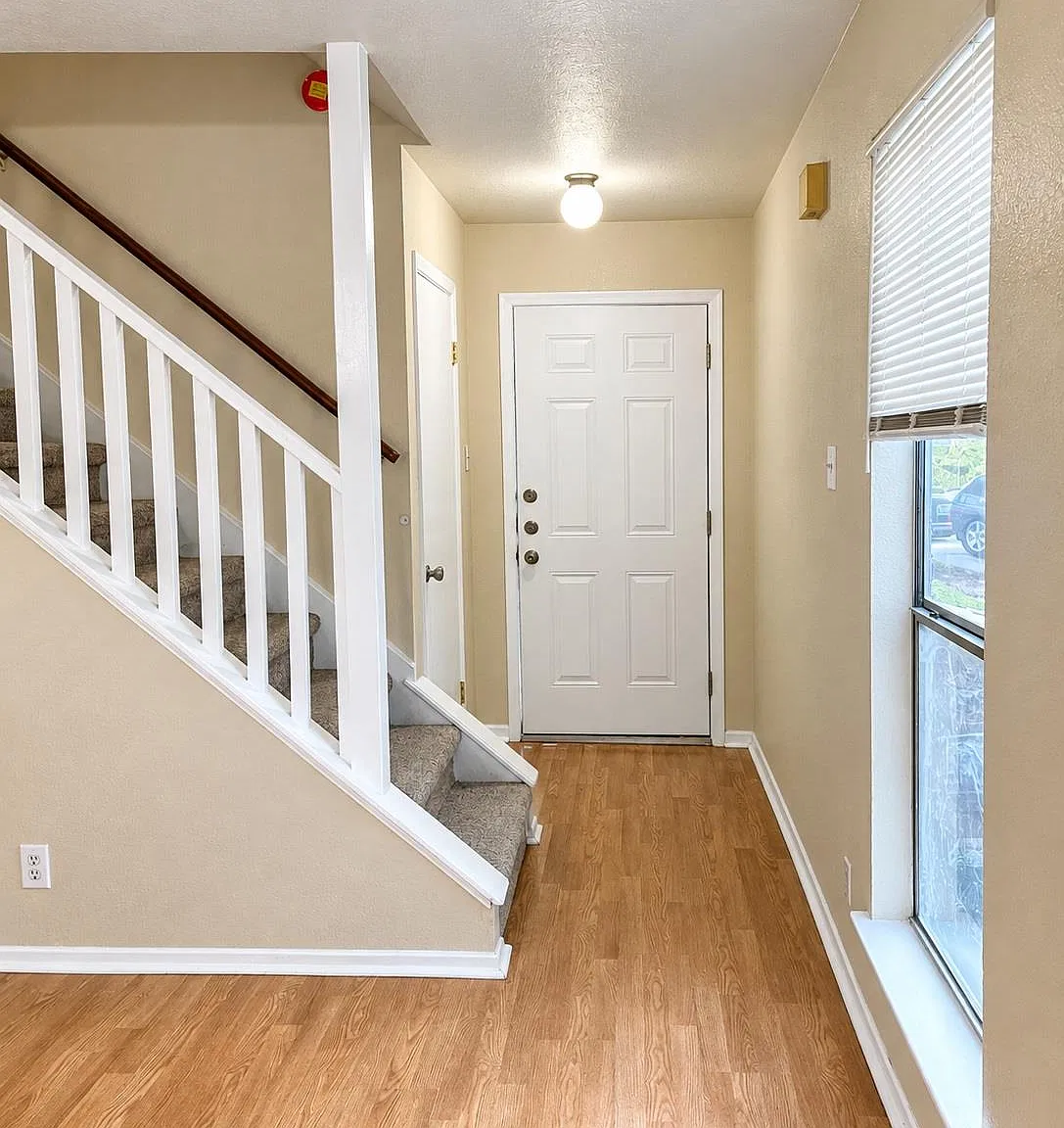 2 bed, 1.5 bath, 976 sqft, $1,500 — Photo 3