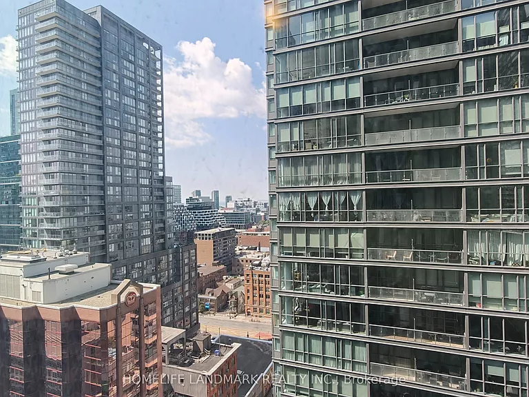 400 King St W #2119 — Photo 1
