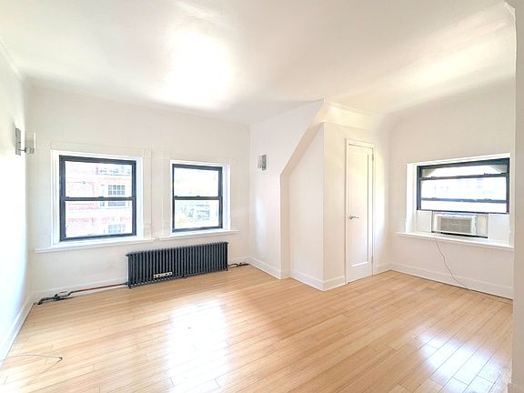 4th image of 169 W 74th St APT 3A