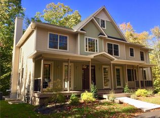 226 S Greenbush Rd, Orangeburg, NY 10962