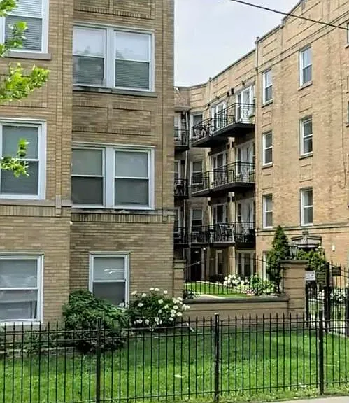 4810 N Avers Ave #GE — Photo 1