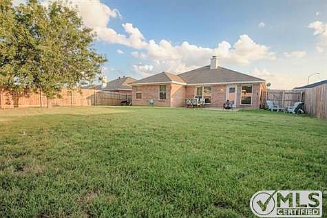 4th image of 564 Cambridge Dr