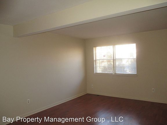 3rd image of 657 Glynlee Ct