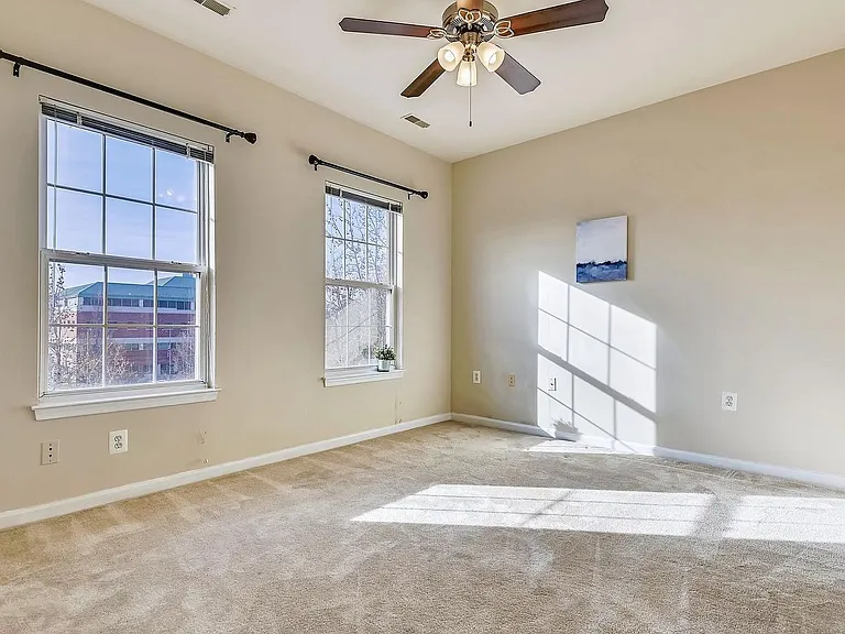 543 Ensemble Ct — Photo 33