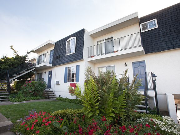 4th image of 1111 Weyburn Ln APT 33