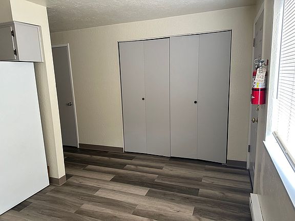 4th image of 105 NE Fern Ave APT 2