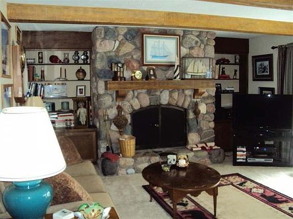 5th image of 9229 Marguerite Ct