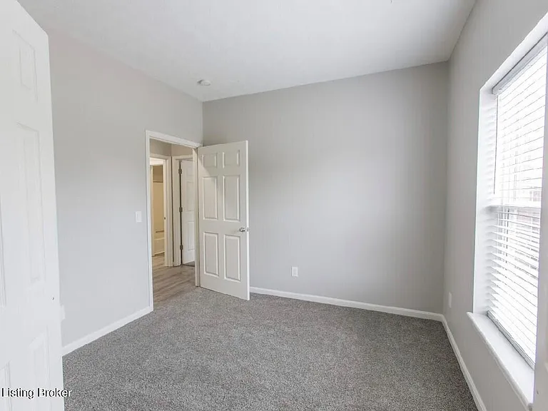 608 E Spring St #2 — Photo 8