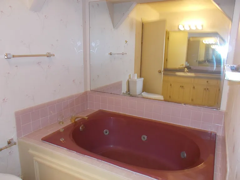 6806 Playfield Dr — Photo 10