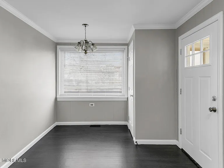 717 Harmony Rd — Photo 9