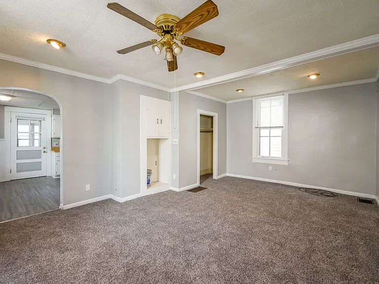 1808 E Oak St — Photo 10